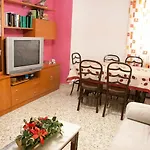 Sol Ideal Familias . شقة